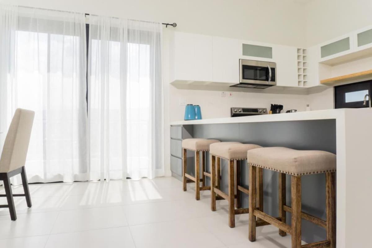 Via Apartment - New Kingston - Fully Ac Εξωτερικό φωτογραφία